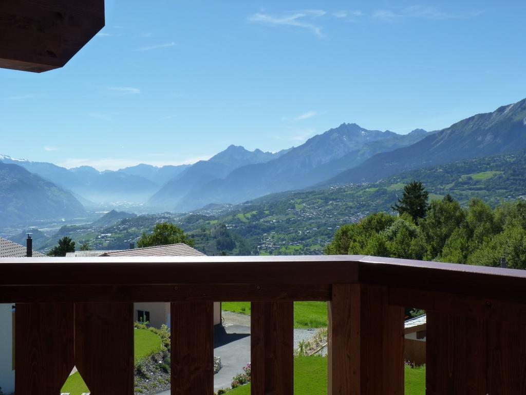 Chalet Des Alpes - Sunset View - Кранс Монтана Екстериор снимка